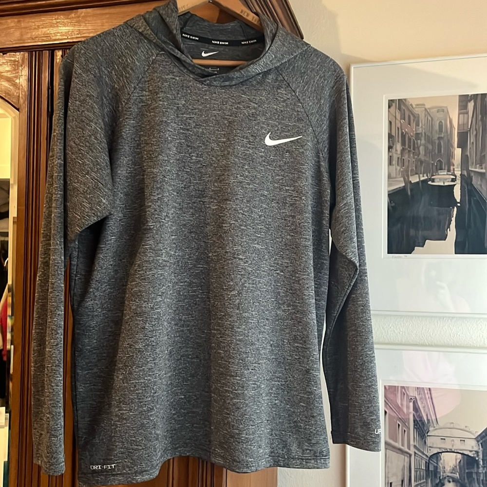 Nike Swim Essential Long-Sleeve Hooded Hydroguard Size Large